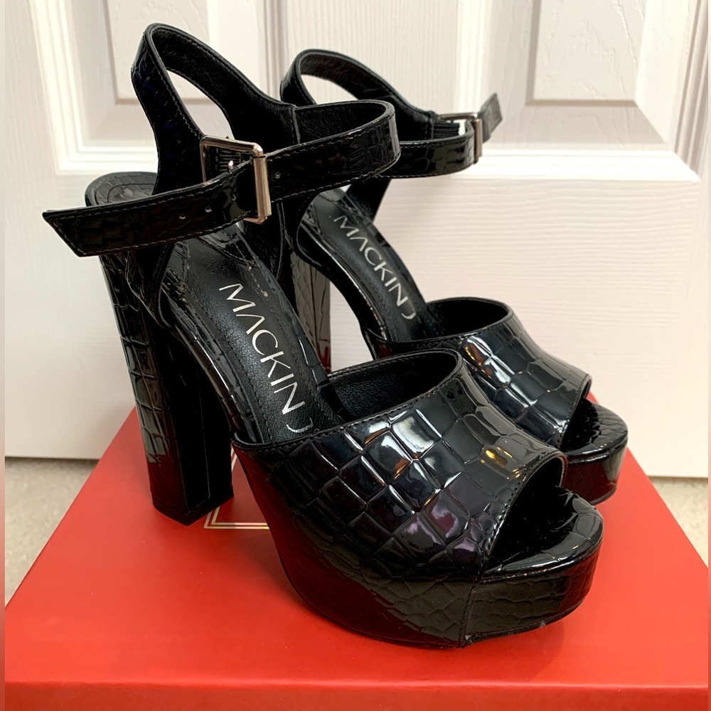 Mackin J Black Faux Leather Sleek Thick Wedged 7” Platform Heels | US Size 7W
